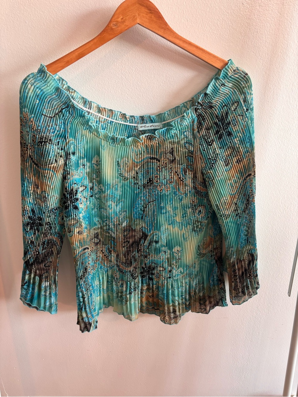 Pleated Floral Scoop-Neck Blouse in Teal